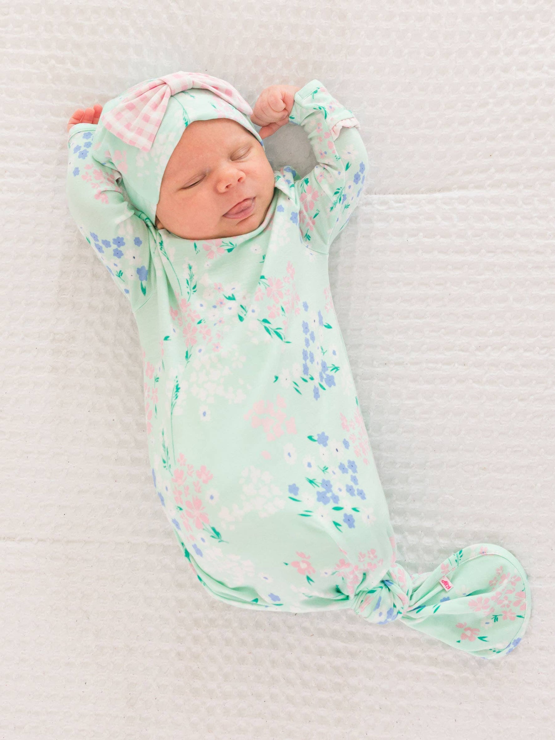 SoftSnooze™ Baby Girls Bamboo Viscose Mint Meadow Ruffle Knotted Sleep Gown & Bow Hat Set: Green / Newborn-3m
