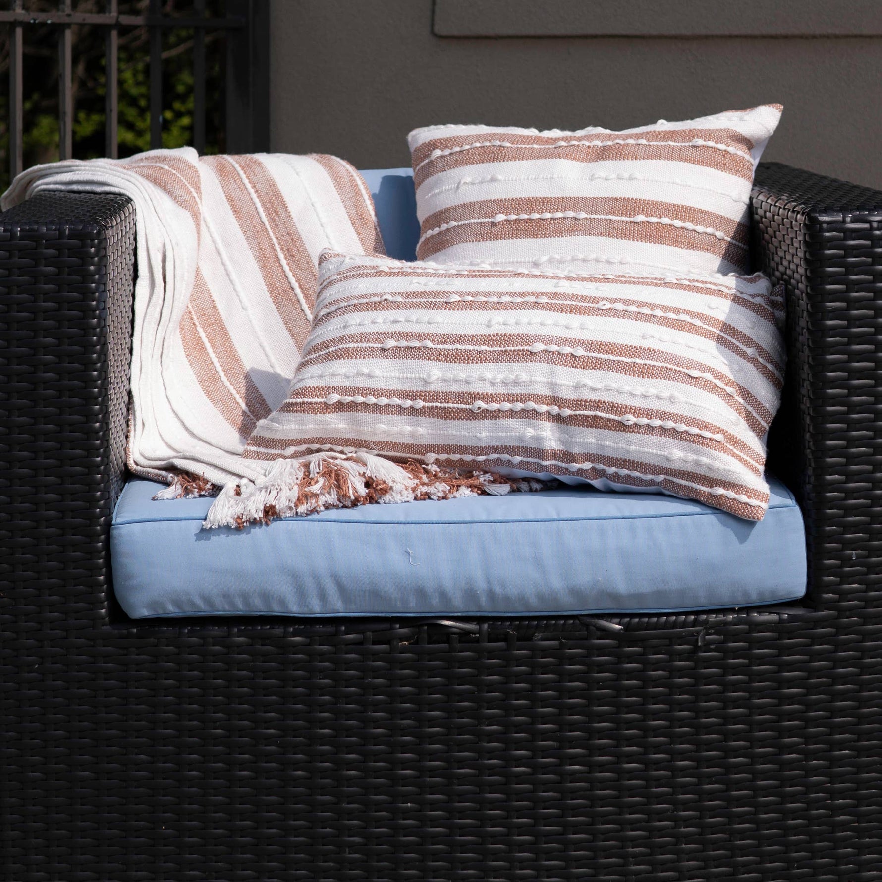 Romy 50x70" Indoor/Outdoor Recycled Woven Throw Blanket: Blue