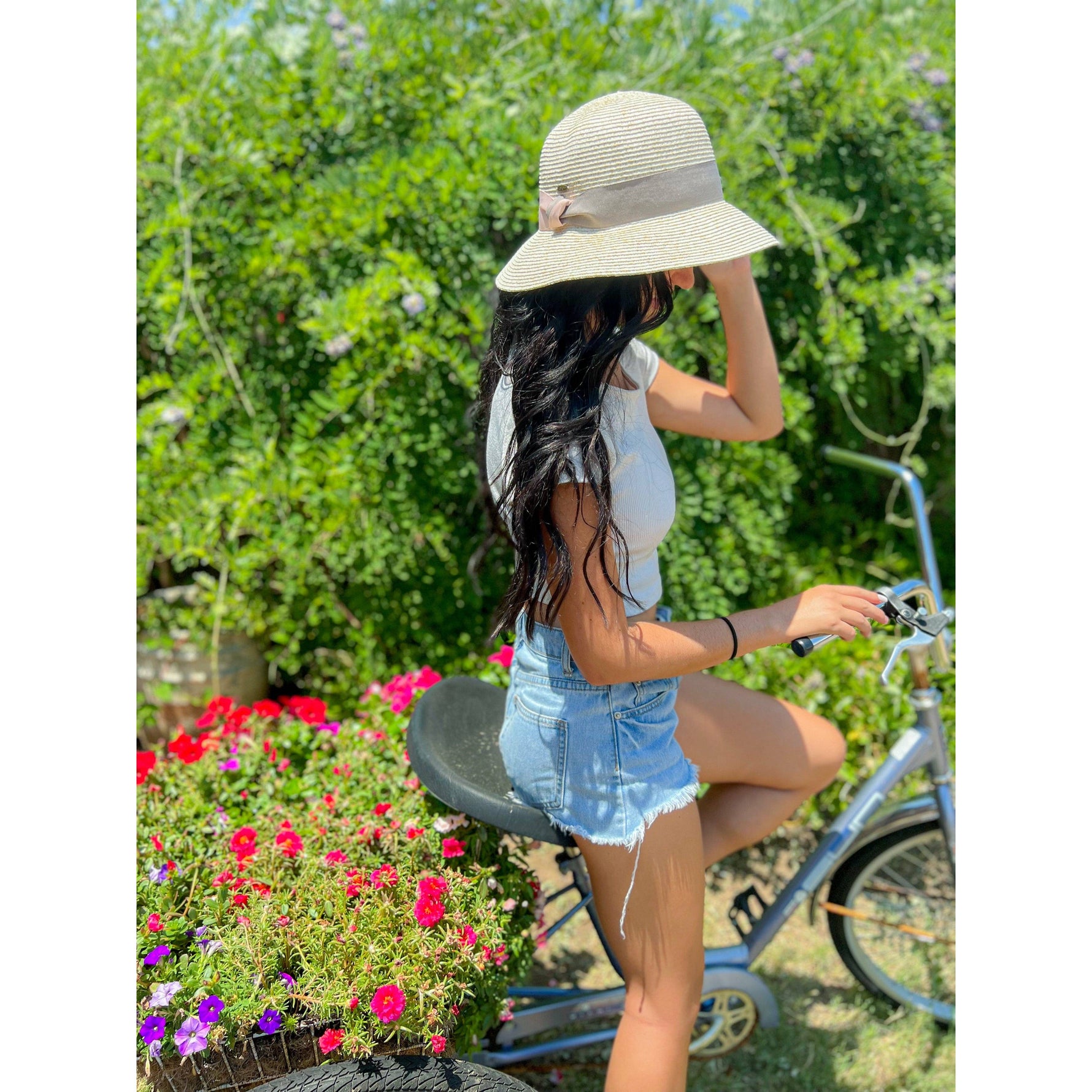 CC Color Block Ribbon Band Trim Cloche Sun Hat: White