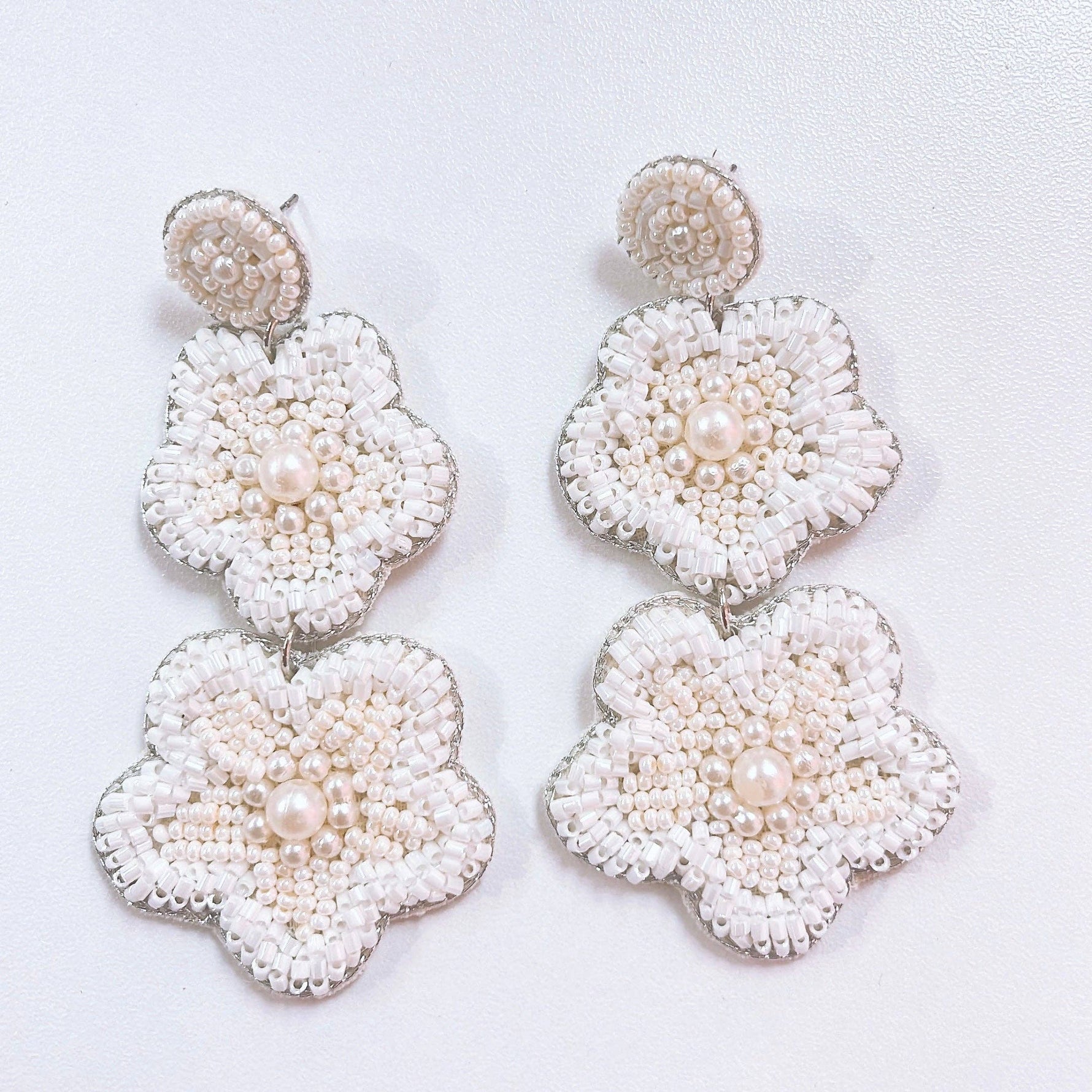 Posie pearl Earrings