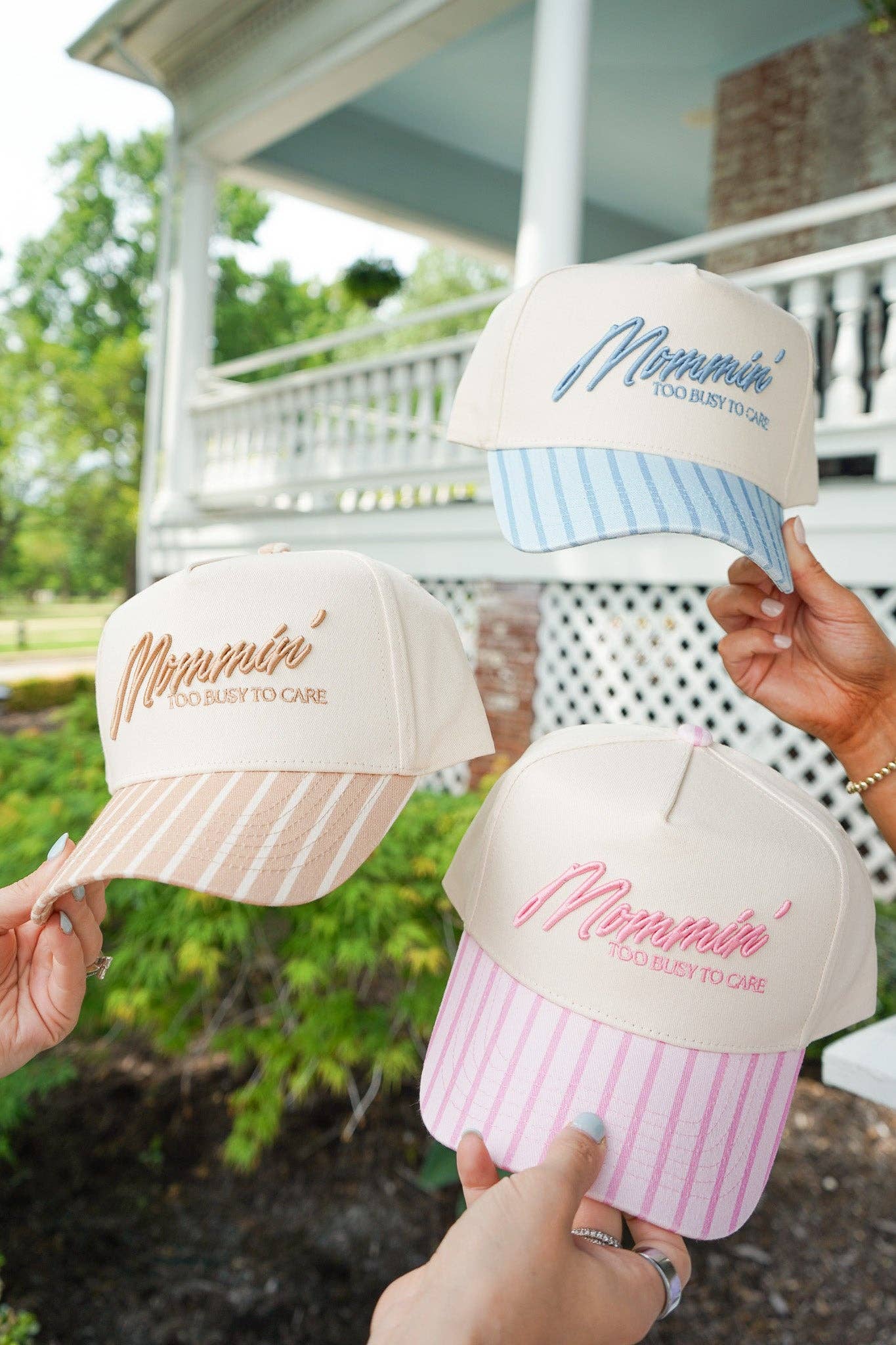 Mommin' - Striped Vintage Trucker Hat: Blue Stripe