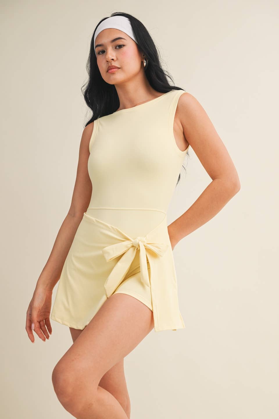 Sleeveless Wrap Tie Front Dress: Lemon / S