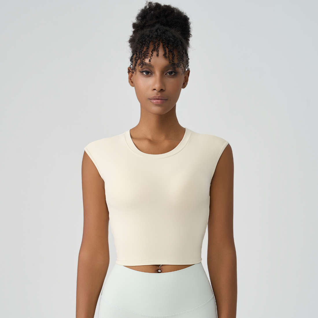 Women's Crew Neck Pleated-Back Open Sports Tank Top: Black / M