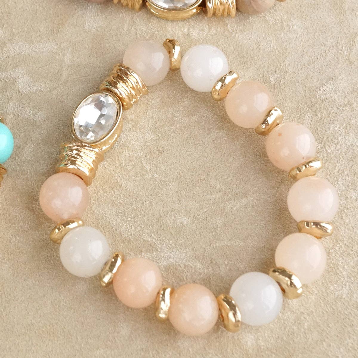 Earthy Gleam – Statement Beaded Bracelet with Oval Crystal: Natural
