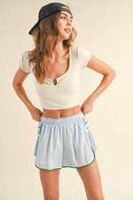 Scoop Neck Cropped Top: Cream / M
