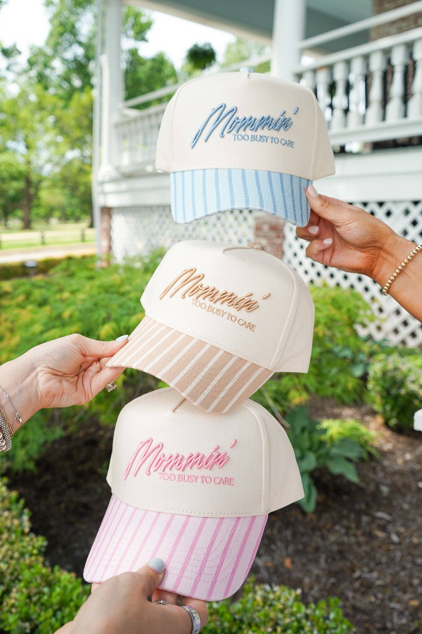Mommin' - Striped Vintage Trucker Hat: Blue Stripe