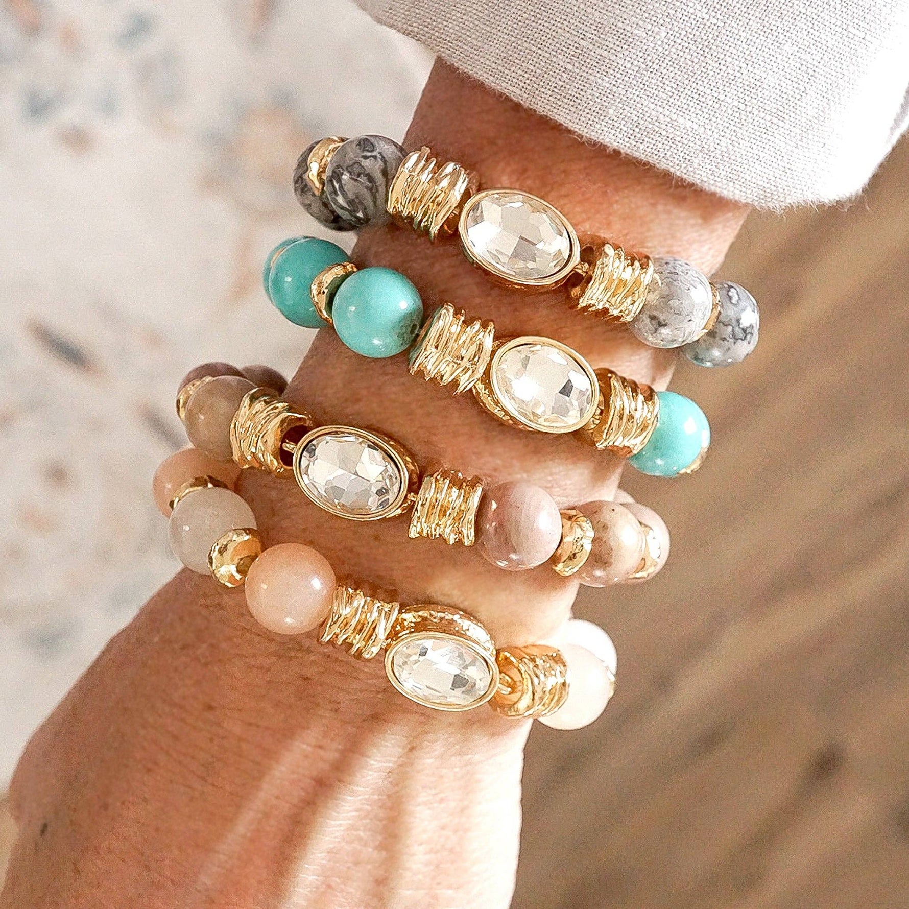 Earthy Gleam – Statement Beaded Bracelet with Oval Crystal: Natural