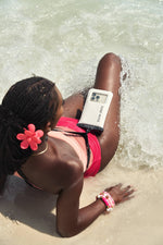 Case-Mate Waterproof Floating Phone Pouch: Sand Dollar