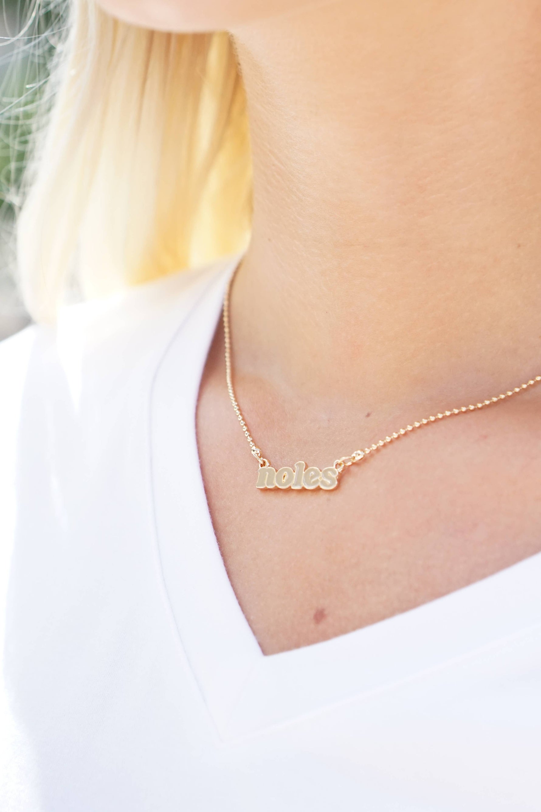 Florida State Seminoles Slogan Necklace in Shiny Gold