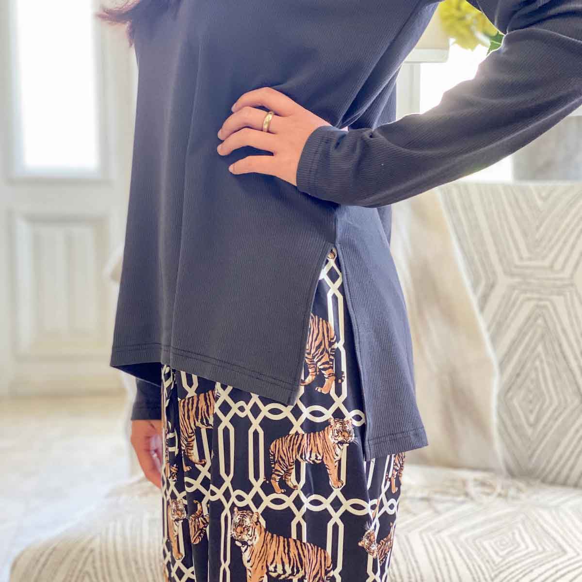 Classic Slumber  Pullover   Black   -Asst.: Medium