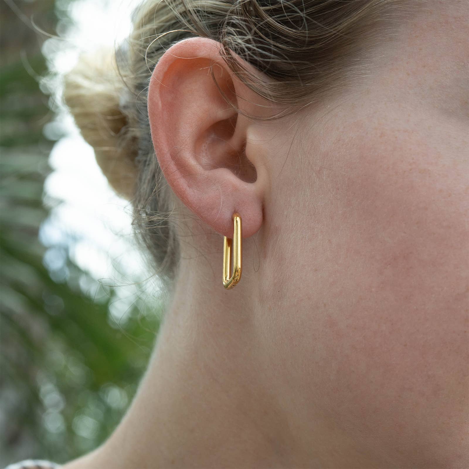 18K Gold PVD Rounded Rectangle Everyday Huggie Earrings: Gold