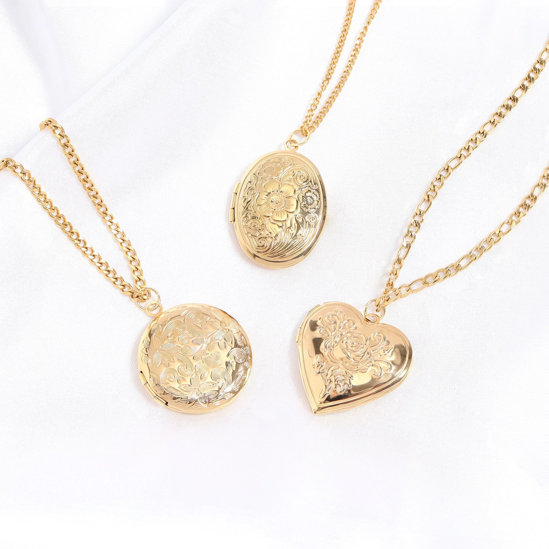 18K Gold Pvd Stainless Steel Round Floral Textured Locket