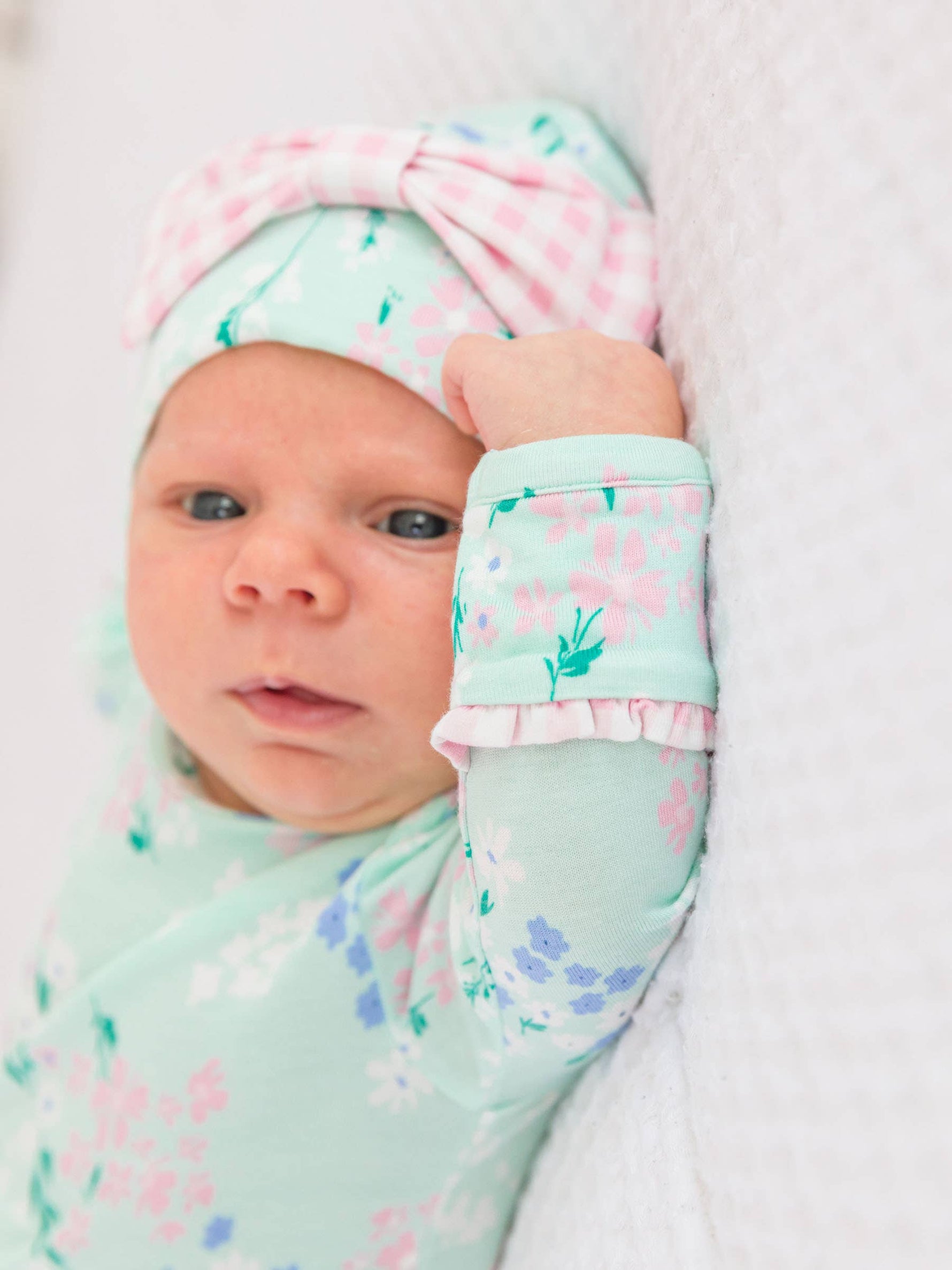 SoftSnooze™ Baby Girls Bamboo Viscose Mint Meadow Ruffle Knotted Sleep Gown & Bow Hat Set: Green / Newborn-3m