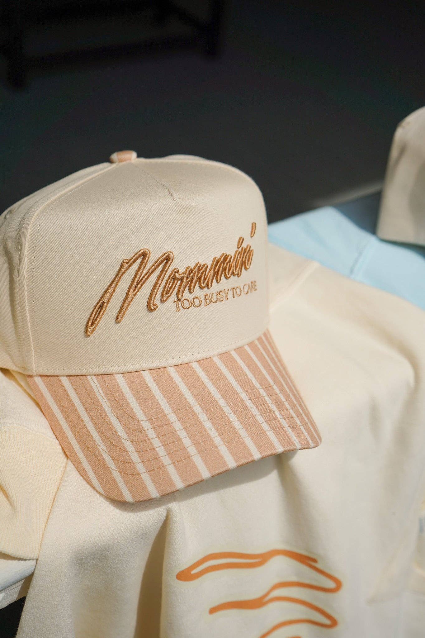 Mommin' - Striped Vintage Trucker Hat: Blue Stripe