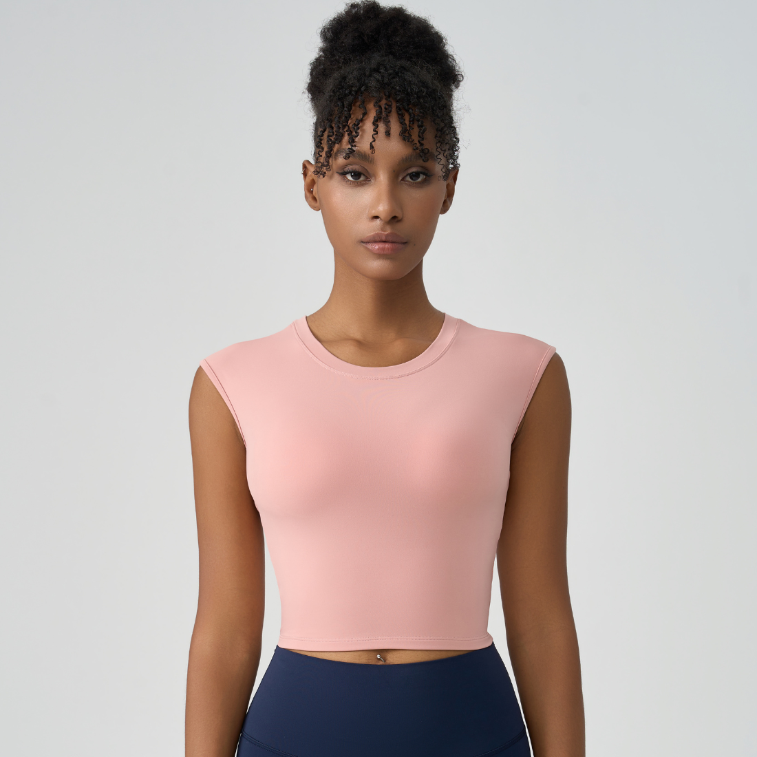 Women's Crew Neck Pleated-Back Open Sports Tank Top: Black / L