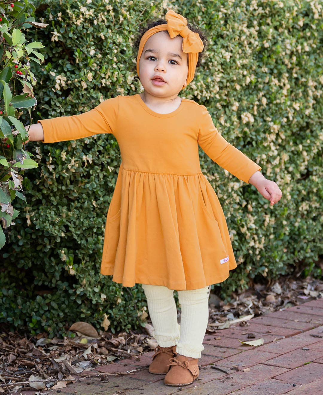 Girls Heather Oatmeal Rib Knit Footless Ruffled Tights: Off-White / 12-24M