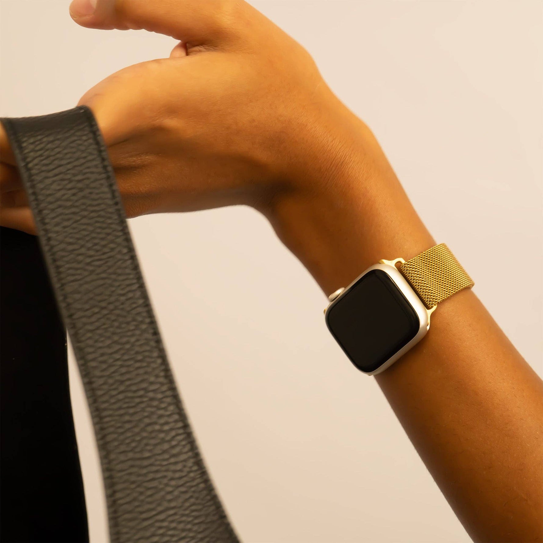 18K Gold PVD Stainless Steel Mesh Smart Watch Band: Gold