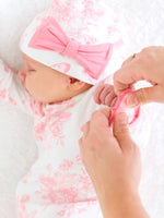 SoftSnooze™ Baby Girls Bamboo Viscose Pink Butterfly Garden Toile Ruffle Knotted Sleep Gown & Bow Hat Set: White / Newborn-3m