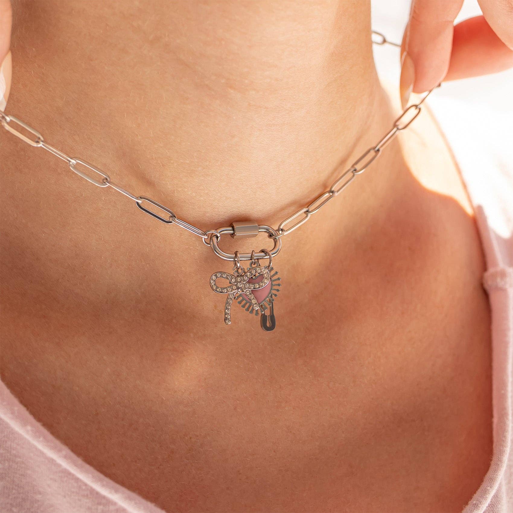 18K Gold PVD Paperclip Carabiner Necklace: Gold / 16+2"