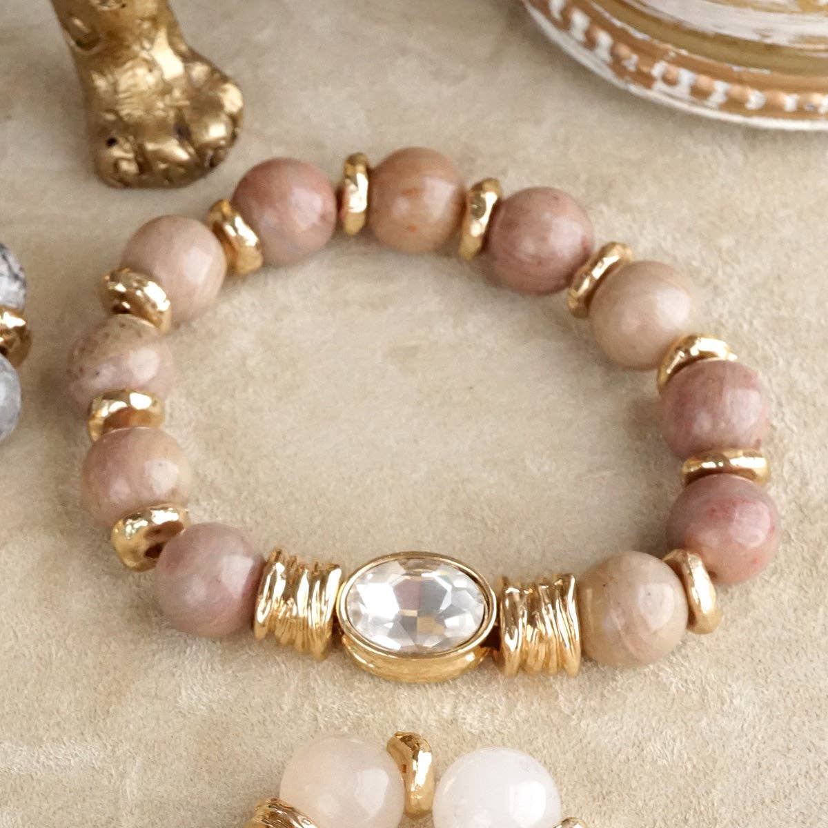 Earthy Gleam – Statement Beaded Bracelet with Oval Crystal: Natural