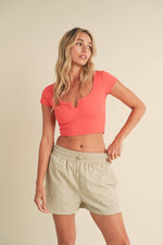 Scoop Neck Cropped Top: Cream / S