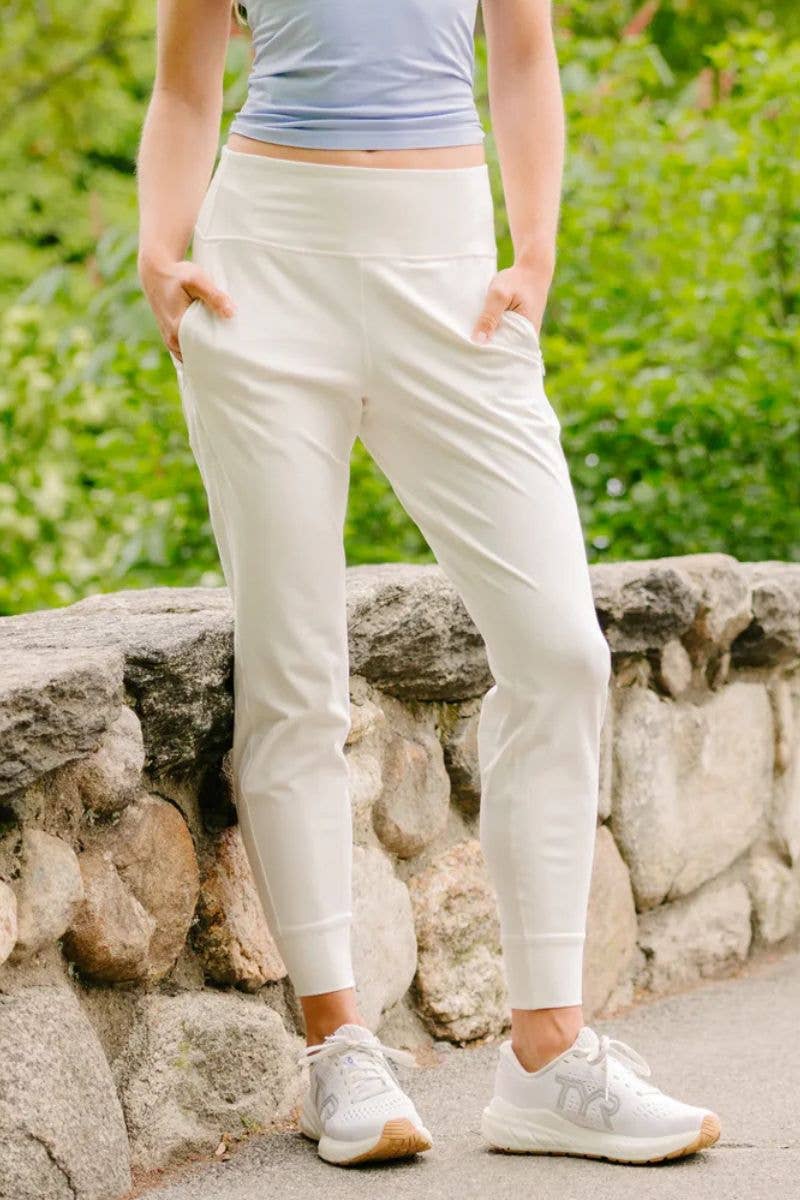 Women's Brush Inside Relaxed Fit Jogger for Everyday: GARDENIA