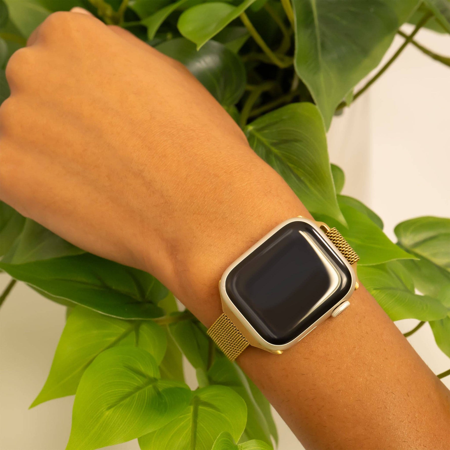 18K Gold Stainless Steel Adjustable Mesh Smart Watch Band: Gold