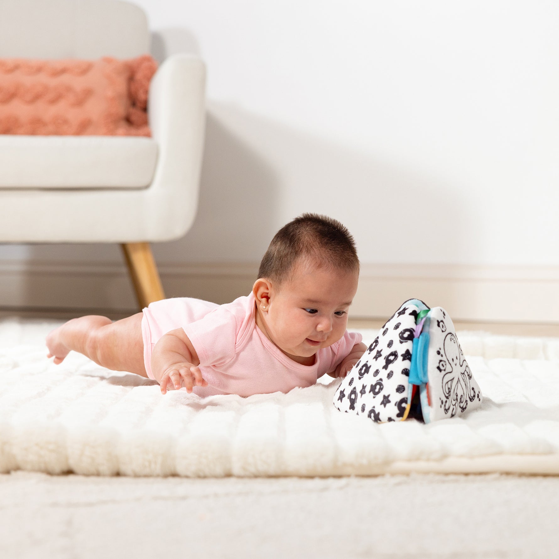 Melissa & Doug Ocean Tummy Time Triangle