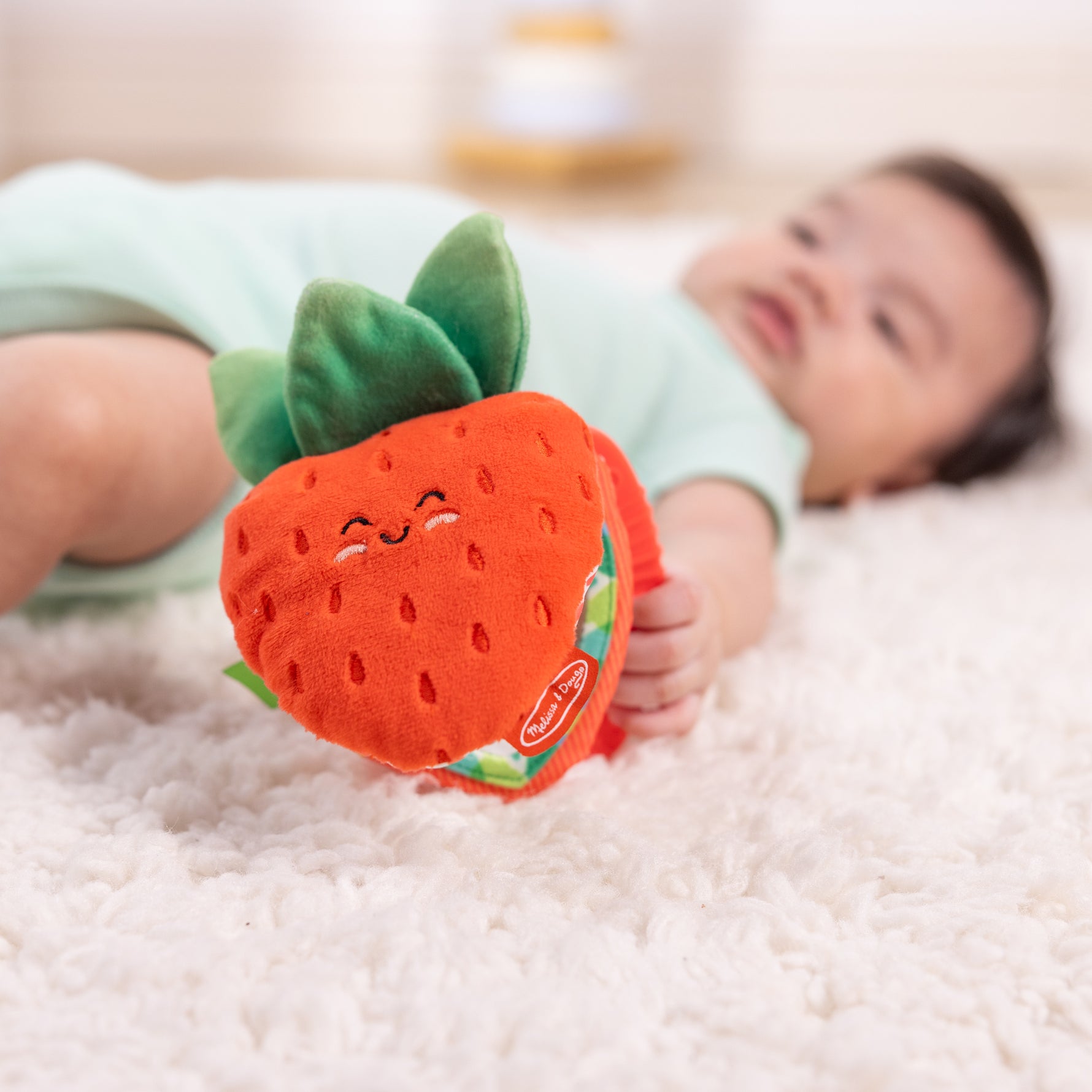 Melissa & Doug Peek-a-Boo Berry Take-Along Toy
